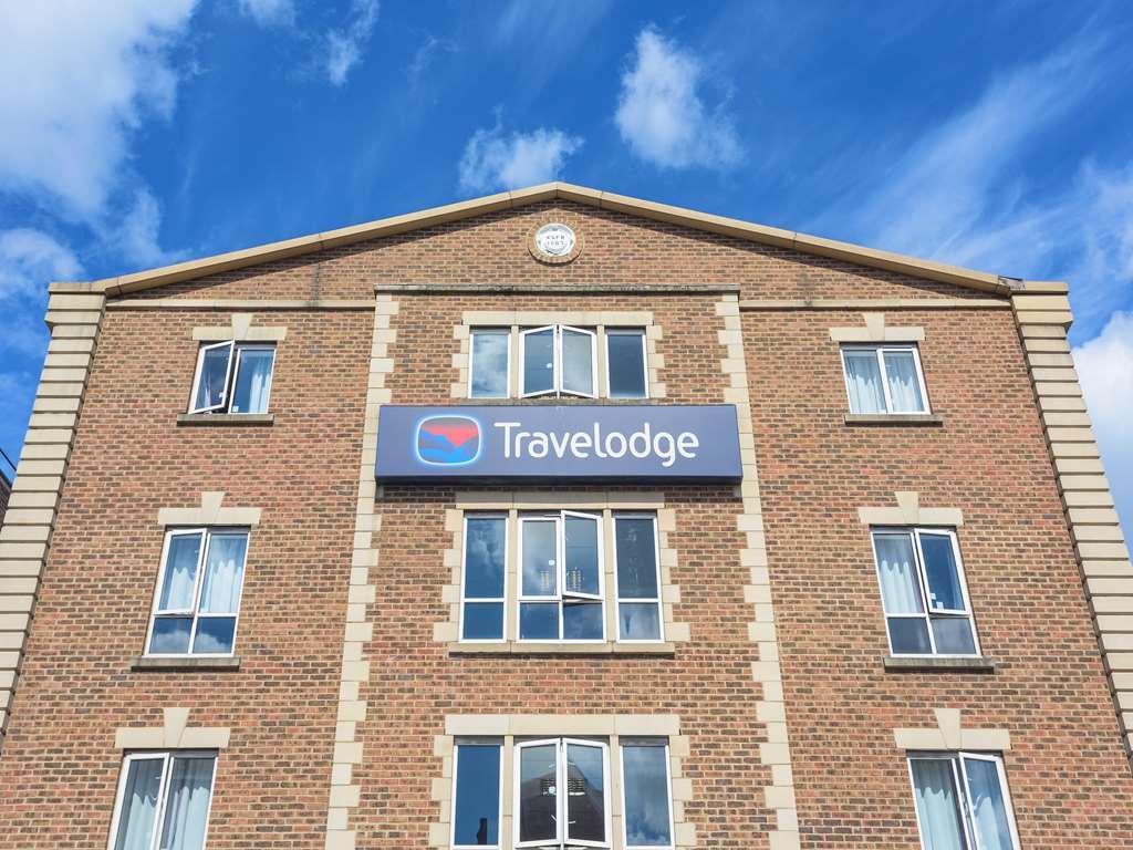 Hotel Travelodge London Kingston Upon Thames 3*