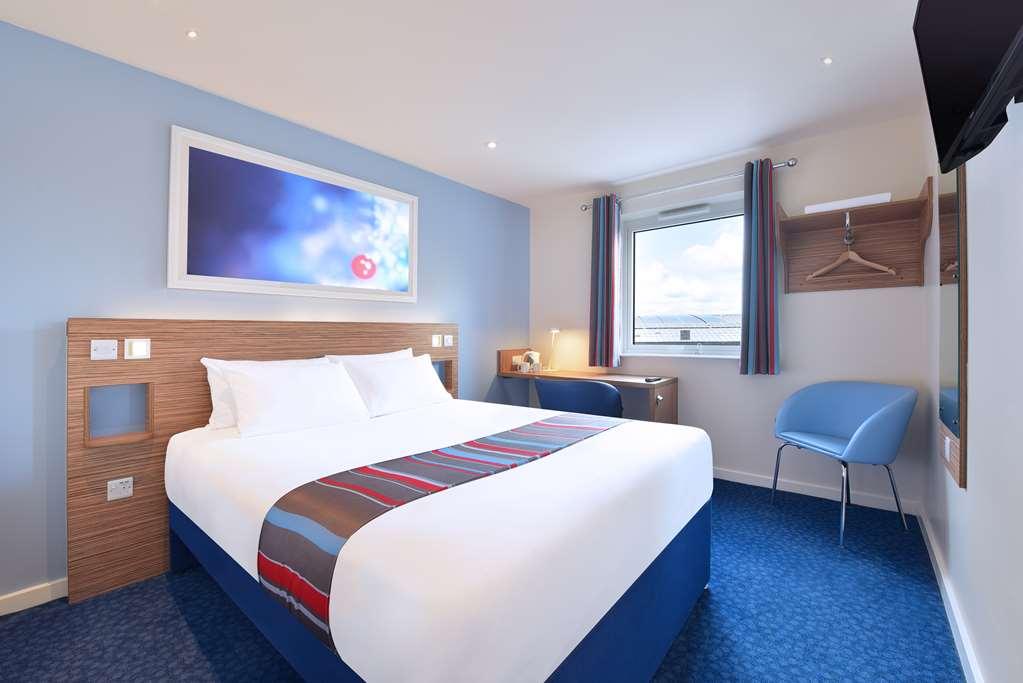 Travelodge London Kingston Upon Thames 3*