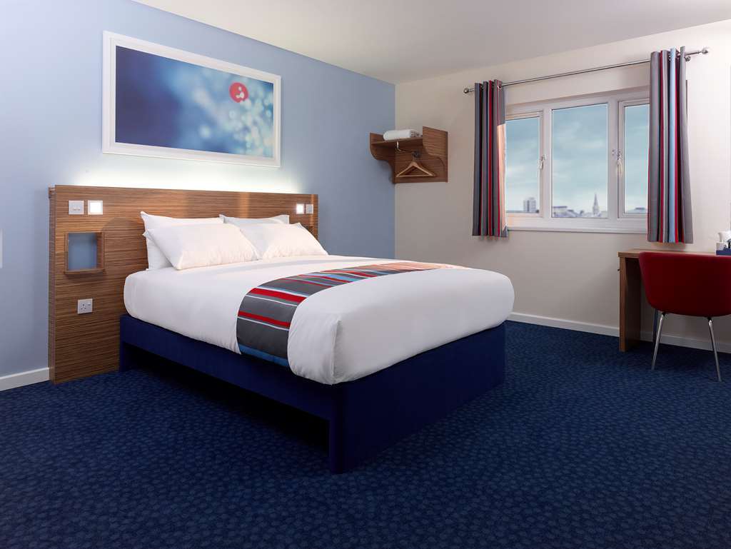 Hotel Travelodge London Kingston Upon Thames 3*