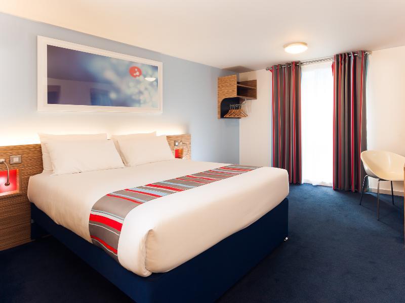 Travelodge London Kingston Upon Thames 3*