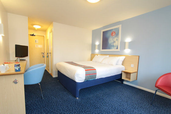 Hotel Travelodge London Kingston Upon Thames 3*