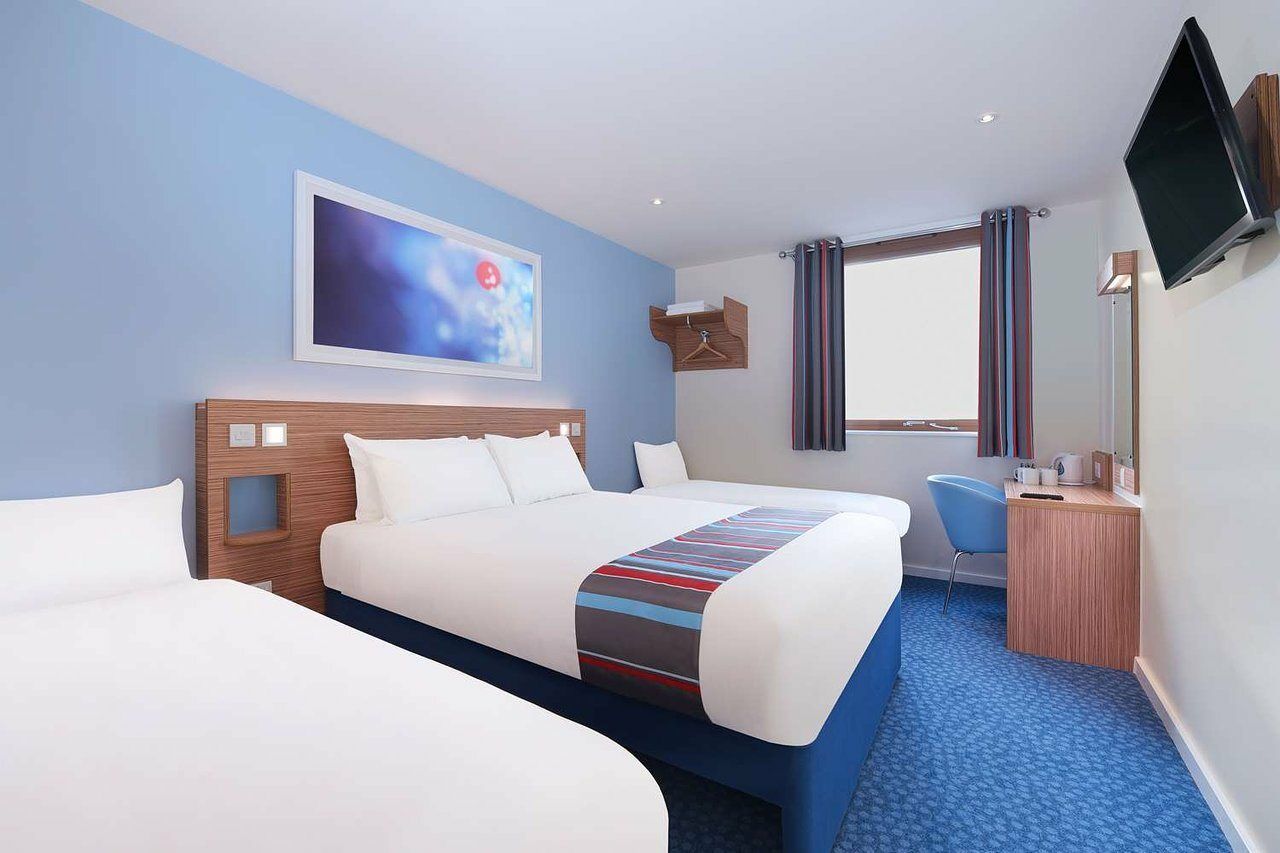 Hotel Travelodge London Kingston Upon Thames 3*